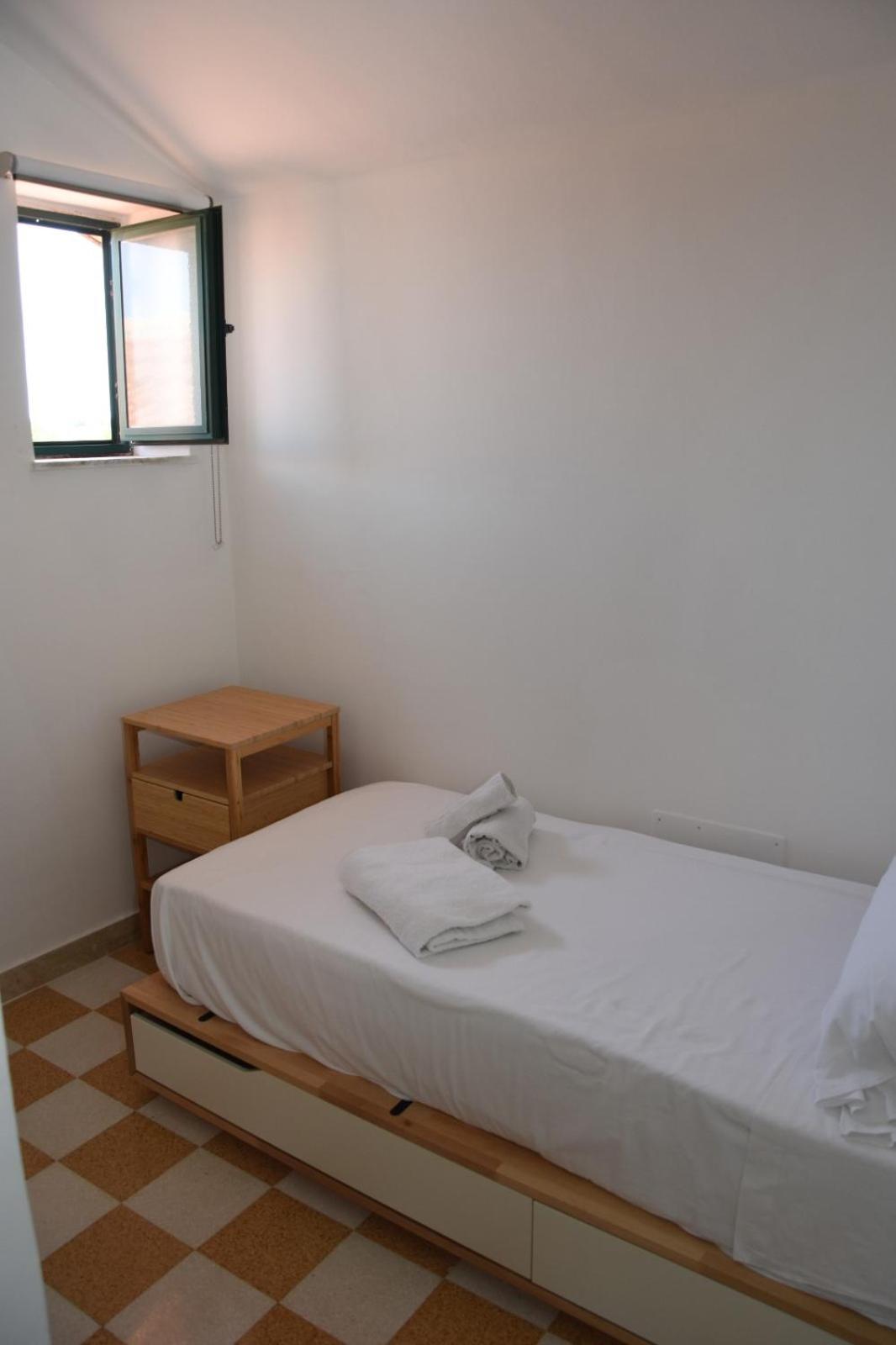 Apartment By The Sea Mondello Beach Palermo Esterno foto